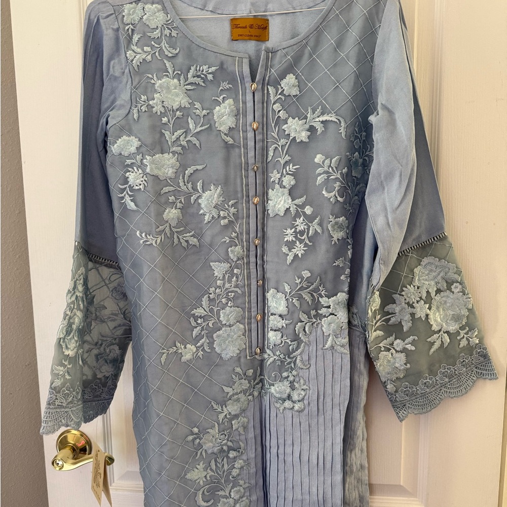 Elegant Blue Embroidered Kurta with Scarf - Picture 3 of 4